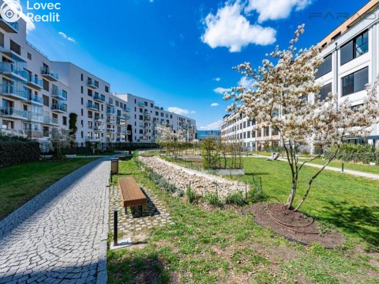 Prodej bytu 2+KK Praha, Naskové č. 19