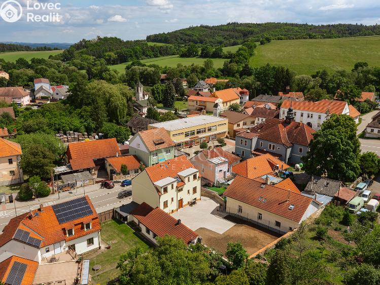 Prodej činžovního domu Netvořice, Hrubínova č. 48