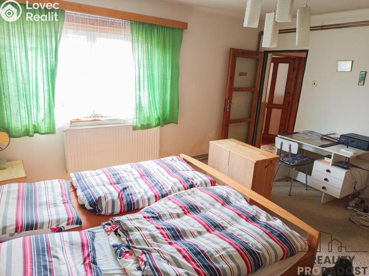 Sale family house Tetov č. 13