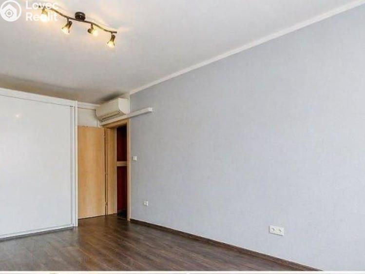 Pronájem bytu 3+1 Praha, Weberova č. 4