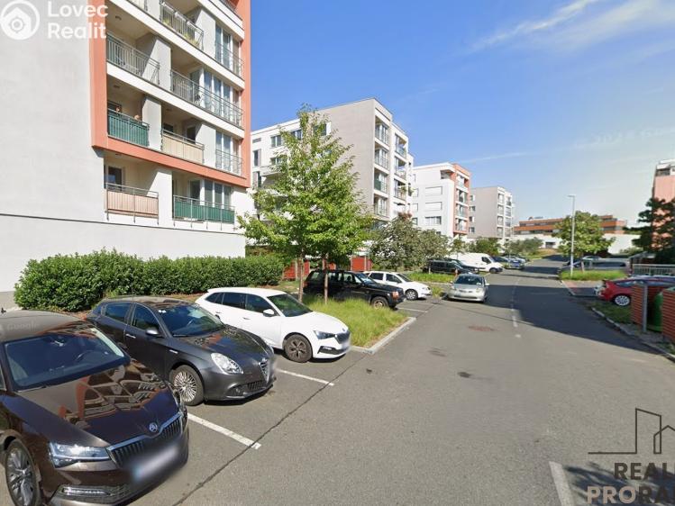 Pronájem garážového stání Praha, Toufarova č. 3