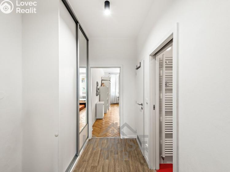 Prodej bytu 2+KK Praha, Jeseniova č. 15