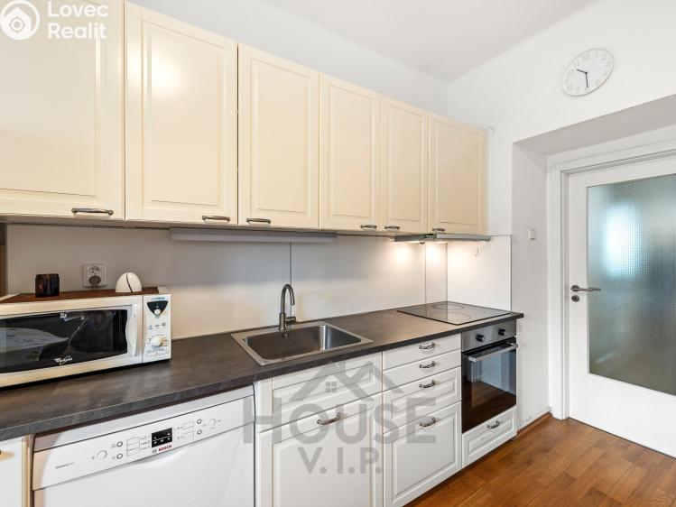 Prodej bytu 2+KK Praha, Jeseniova č. 16