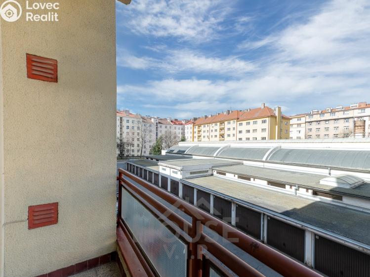 Prodej bytu 2+KK Praha, Jeseniova č. 18