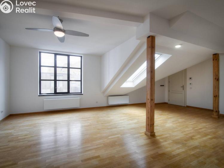 Аренда квартиры 2+KK Praha, Sokolovská 88/91 č. 1