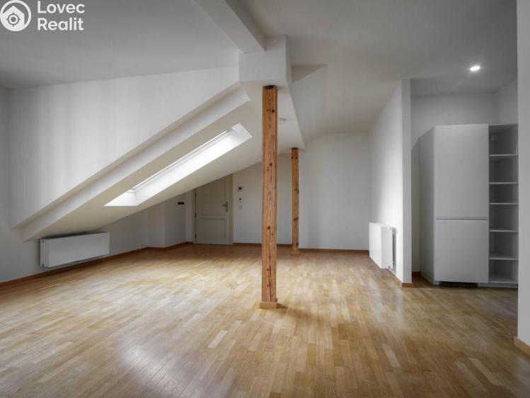 Аренда квартиры 2+KK Praha, Sokolovská 88/91 č. 3