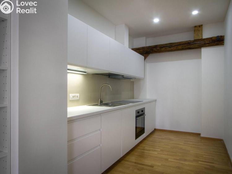 Аренда квартиры 2+KK Praha, Sokolovská 88/91 č. 4