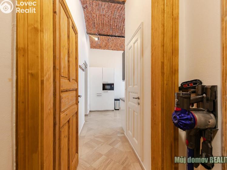 Аренда квартиры 1+1 Praha, Hálkova č. 9