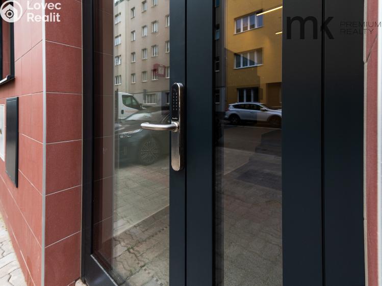 Pronájem bytu 1+KK Praha, Na bitevní pláni č. 10