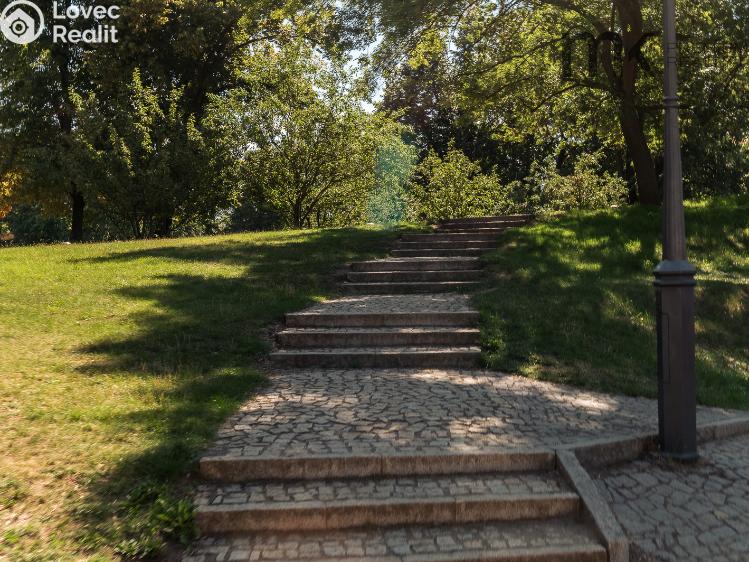 Pronájem bytu 1+KK Praha, Na bitevní pláni č. 13