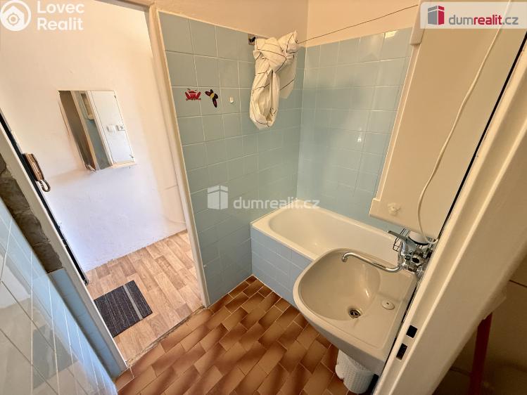 Pronájem bytu 1+1 Praha 4, Mirotická č. 12