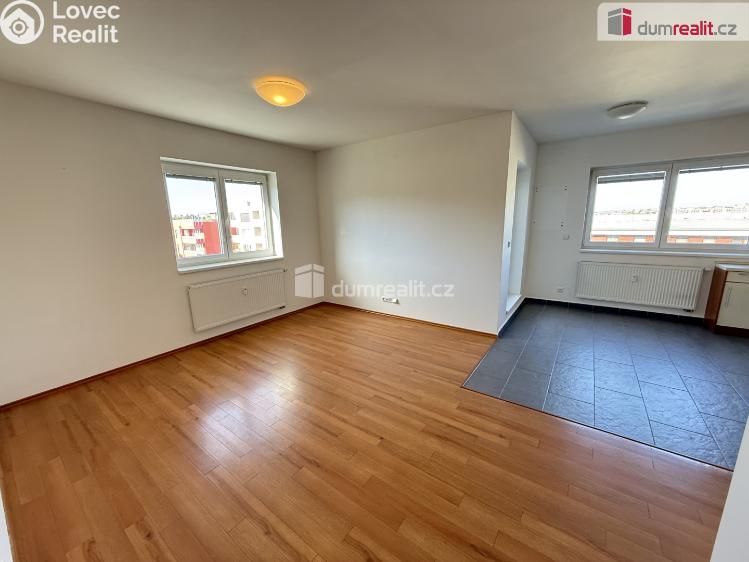 Pronájem bytu 3+KK Praha 13, Přeučilova č. 3