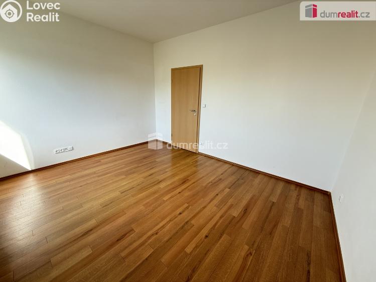 Pronájem bytu 3+KK Praha 13, Přeučilova č. 7