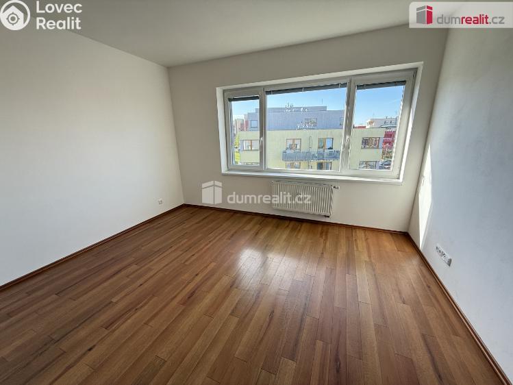 Pronájem bytu 3+KK Praha 13, Přeučilova č. 10