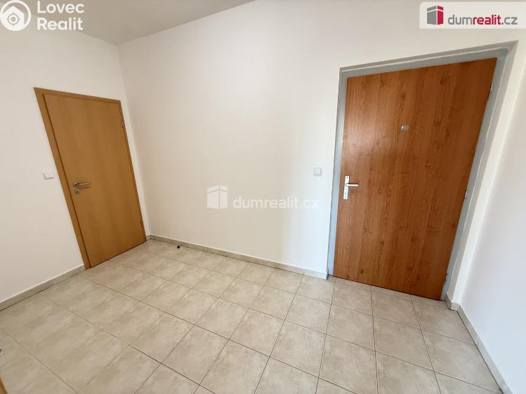 Pronájem bytu 3+KK Praha 13, Přeučilova č. 13