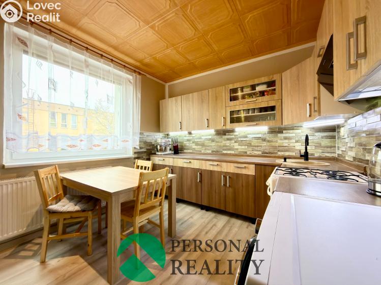 Prodej bytu 3+1 Jirkov, Mládežnická 1635 č. 9