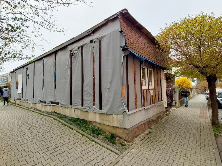 Pronájem komerční nemovitosti Valašské Meziříčí, Husova č. 2