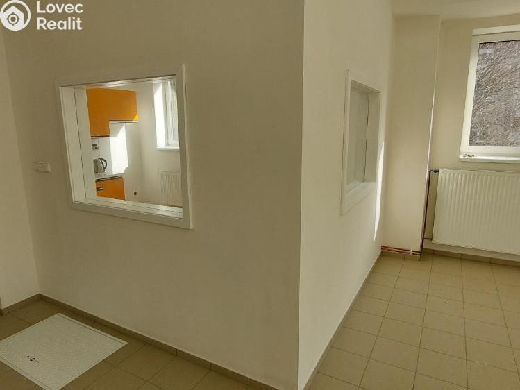 Pronájem obchodního prostoru Vsetín, Jasenická 1522 č. 3