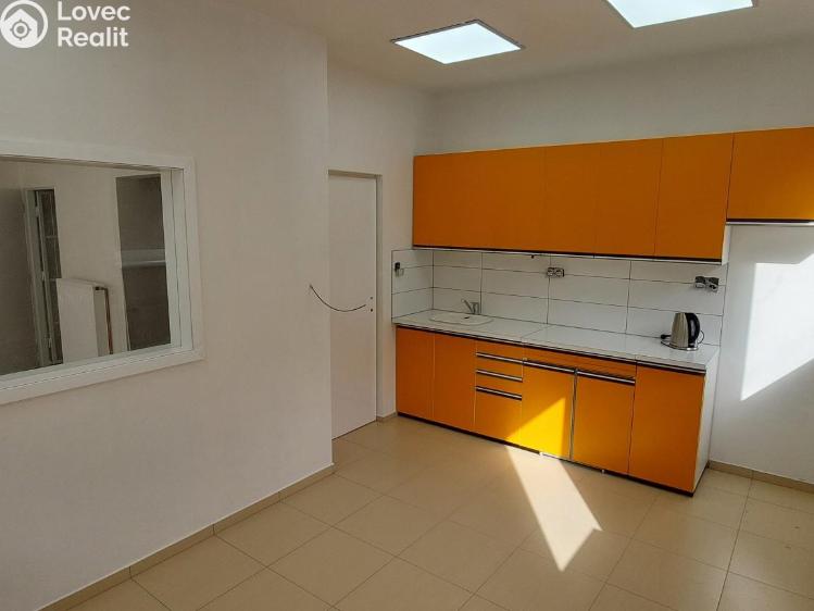 Pronájem obchodního prostoru Vsetín, Jasenická 1522 č. 6