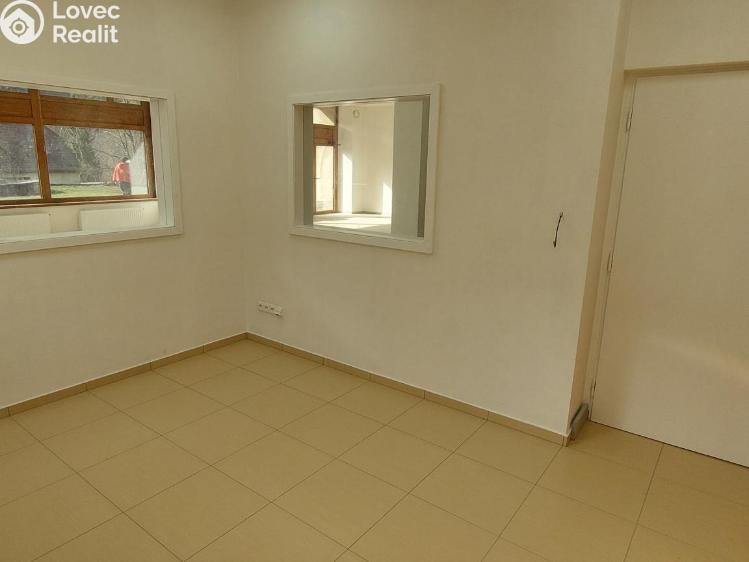 Pronájem obchodního prostoru Vsetín, Jasenická 1522 č. 11