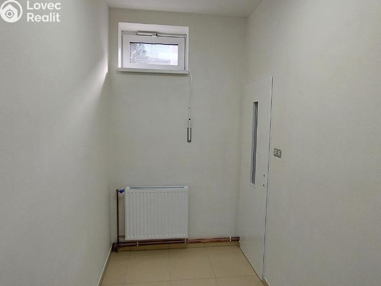 Pronájem obchodního prostoru Vsetín, Jasenická 1522 č. 18