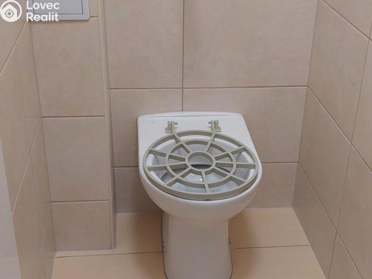 Pronájem obchodního prostoru Vsetín, Jasenická 1522 č. 20