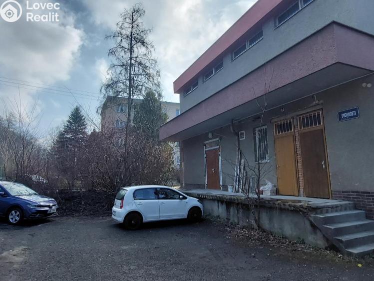 Pronájem obchodního prostoru Vsetín, Jasenická 1522 č. 21