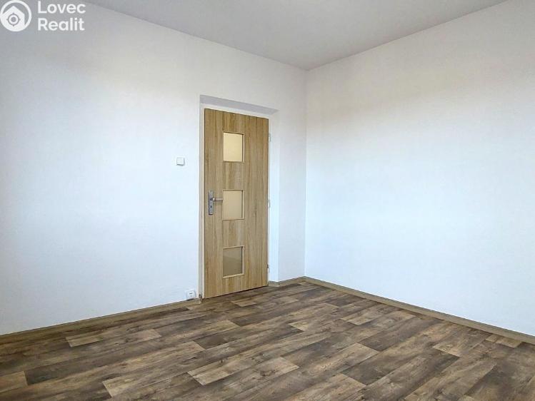 Pronájem bytu 1+KK Valašské Meziříčí, Zašovská č. 12
