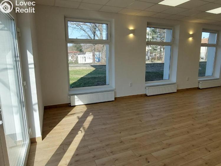 Аренда офисного помещения Valašské Meziříčí, Hranická č. 10