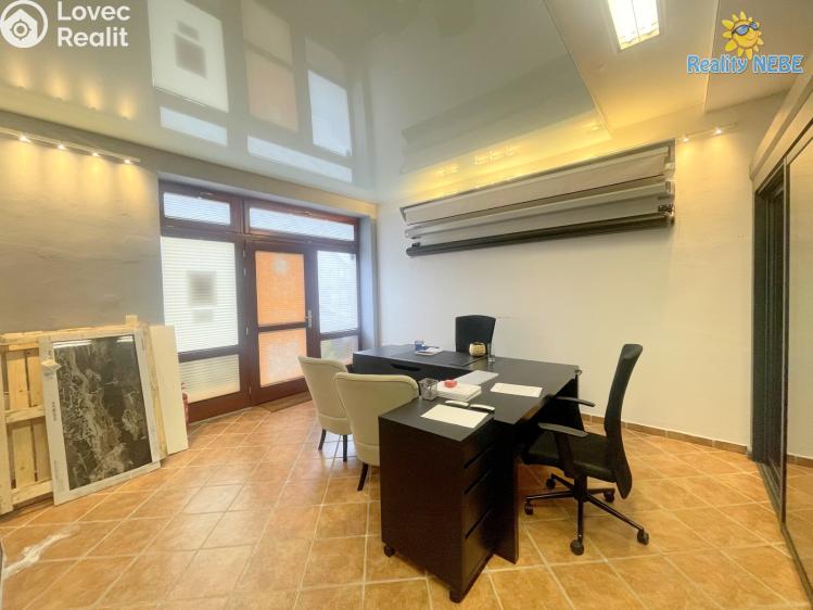 Pronájem obchodního prostoru Jesenice, Budějovická č. 1