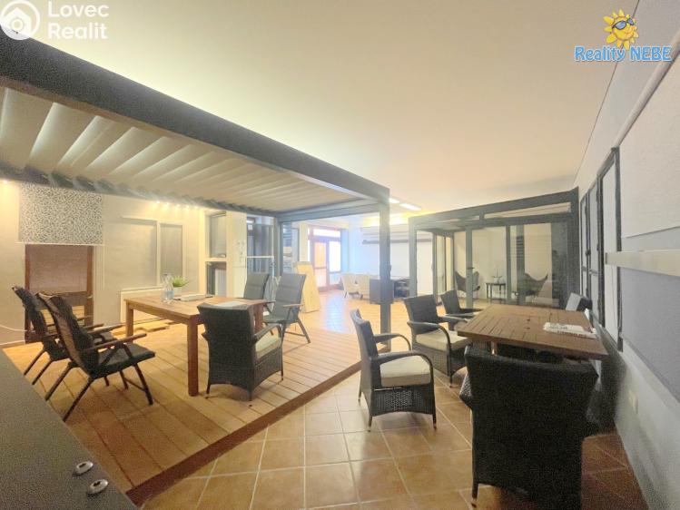 Pronájem obchodního prostoru Jesenice, Budějovická č. 9