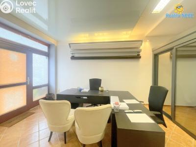 Pronájem obchodního prostoru Jesenice, Budějovická č. 2