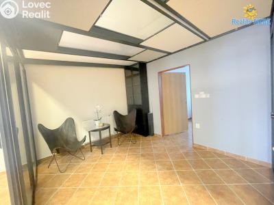 Pronájem obchodního prostoru Jesenice, Budějovická č. 4