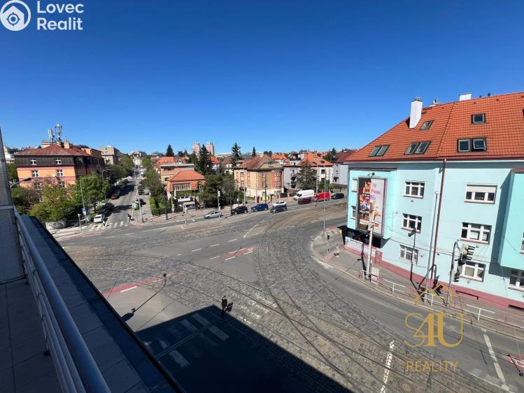 Prodej bytu 2+KK Praha, Průběžná č. 17
