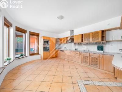 Prodej rodinného domu Ohrobec, Jarovská 58 č. 4