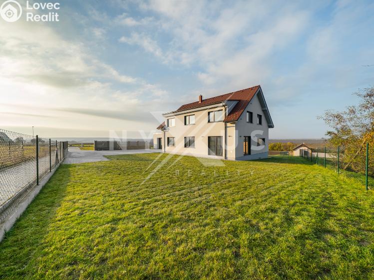 Prodej rodinného domu Žižice č. 4