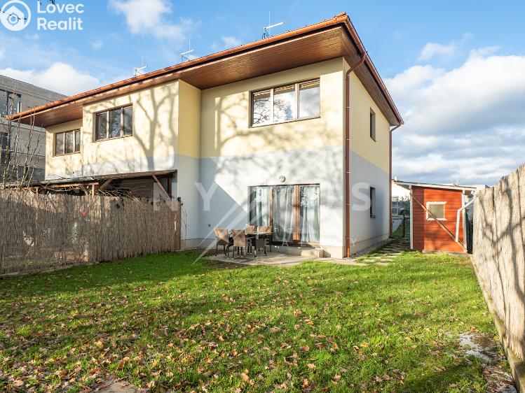 Prodej rodinného domu Králův Dvůr, Větrná 430 č. 1