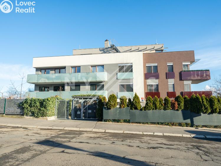 Sale apartment 3+KK Praha, Na pomezí 910/2 č. 22