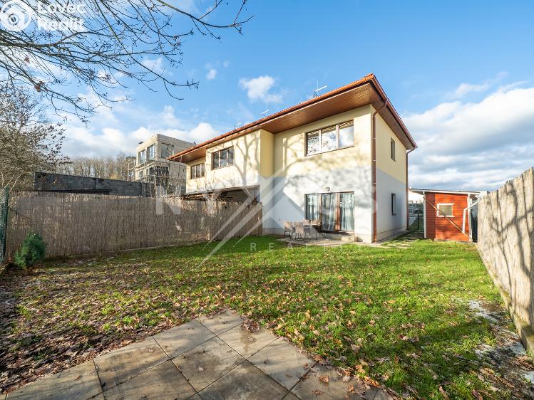 Prodej bytu 3+KK Králův Dvůr, Větrná 430 č. 19