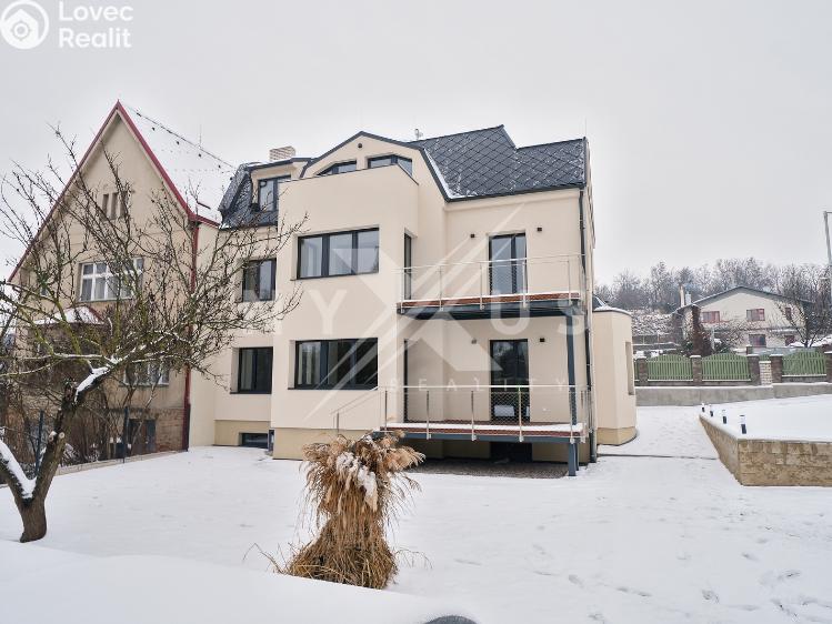 Продажа квартиры 4+KK Praha, K Havlínu 722 č. 6
