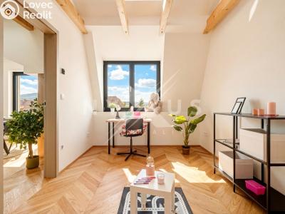 Продажа квартиры 4+KK Praha, K Havlínu 722 č. 10