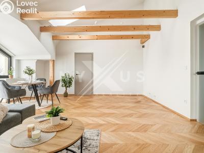 Продажа квартиры 4+KK Praha, K Havlínu 722 č. 12