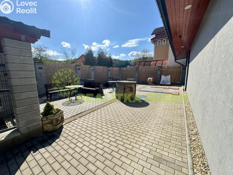 Prodej obchodního prostoru Drnovice č. 8