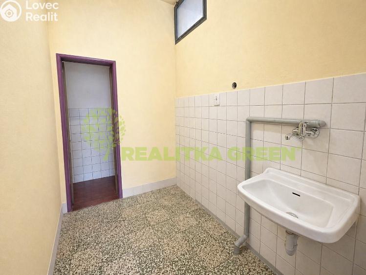 Prodej obchodního prostoru Drnovice č. 19