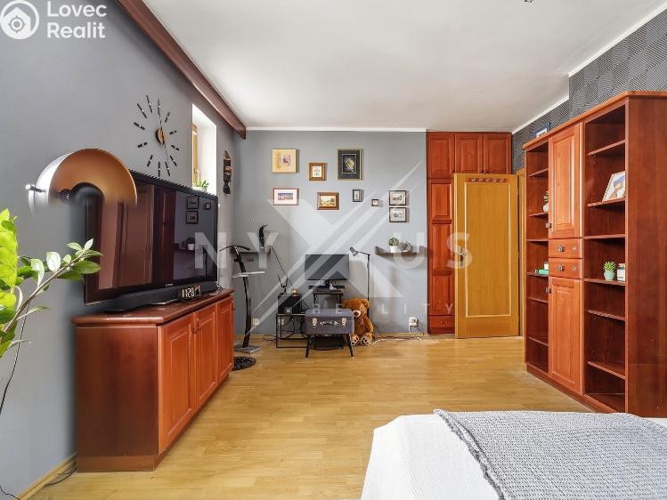 Prodej bytu 3+KK Praha, U hranic 3221/16 č. 12