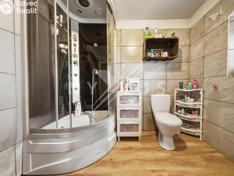 Sale hotel Ronov nad Doubravou, Spojovací 228 č. 19