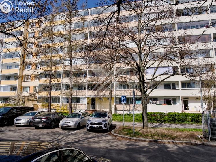Prodej bytu 3+1 Praha, Veltruská 537/21 č. 18