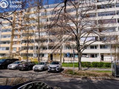 Продаж квартири 3+1 Praha, Veltruská č. 18