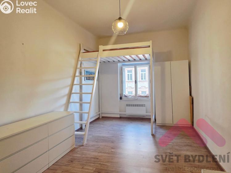 Pronájem bytu 1+KK Praha, Kodaňská č. 2