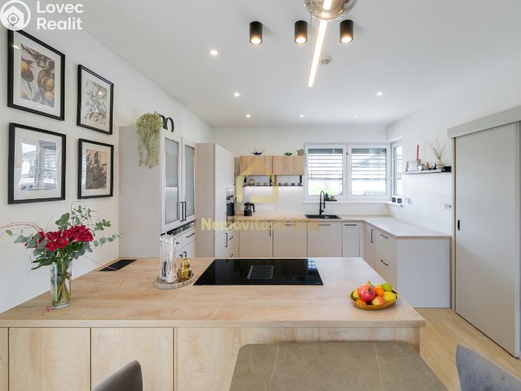 Prodej rodinného domu Šenov, Do Dědiny č. 2